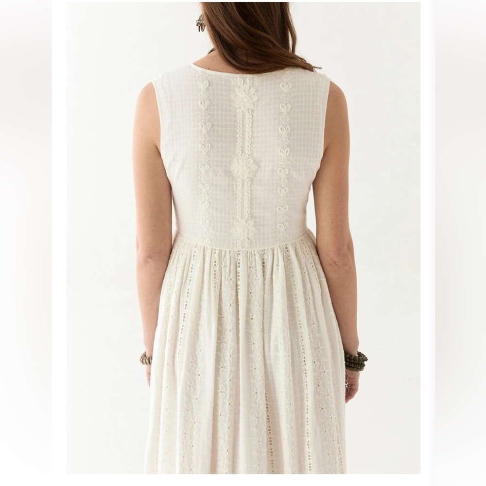 NEW MAISON HOTEL amandine dress in lord byron pearl - Picture 4 of 15